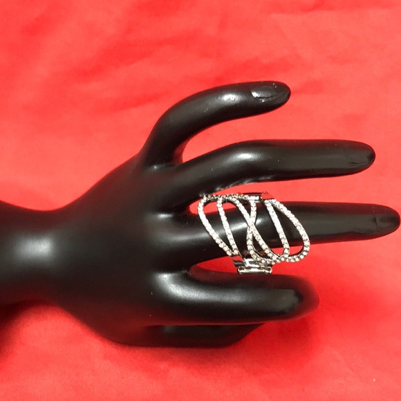 Ring - Picture 2 of 5